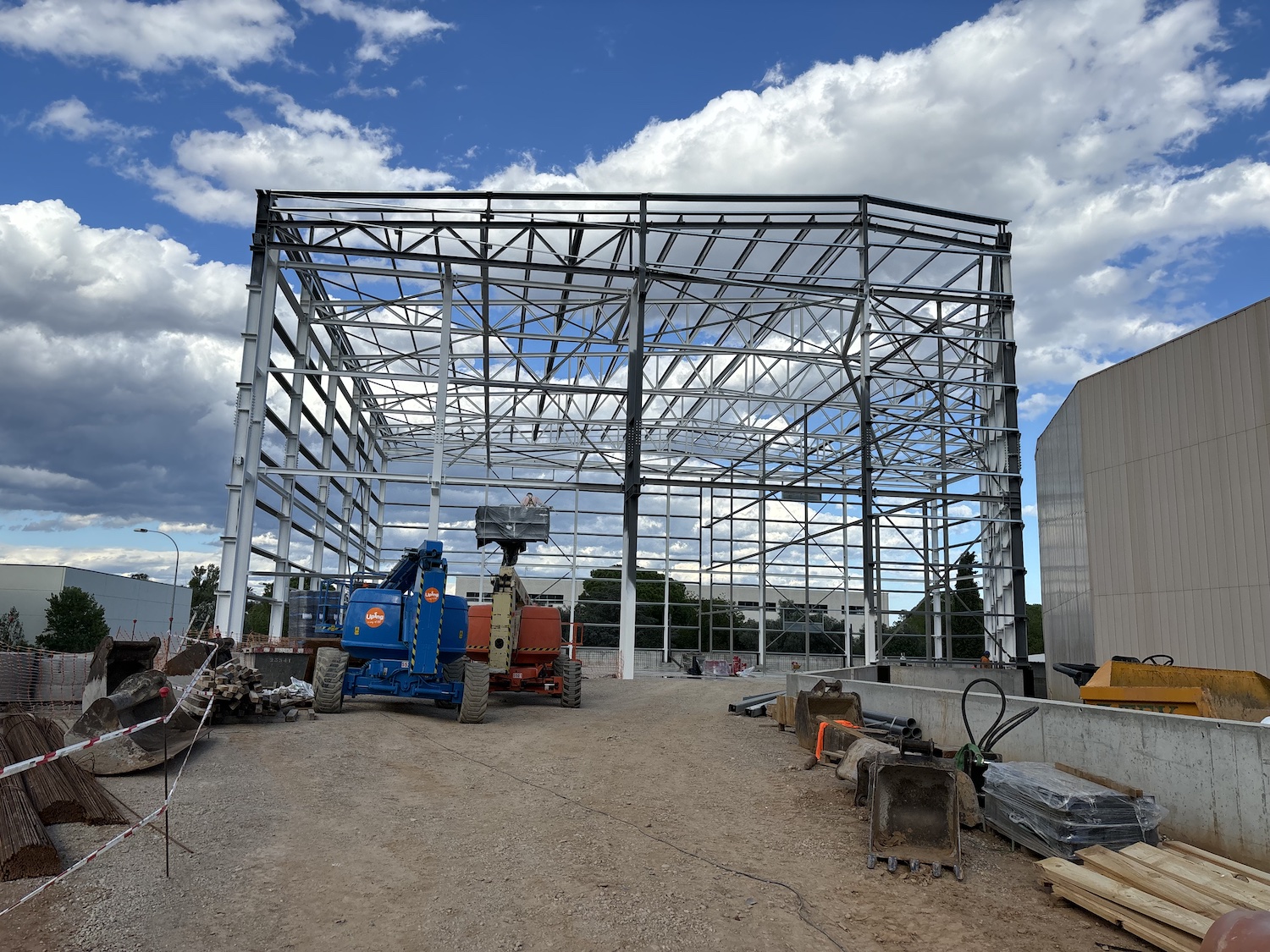 Estructura metálica panabad entera